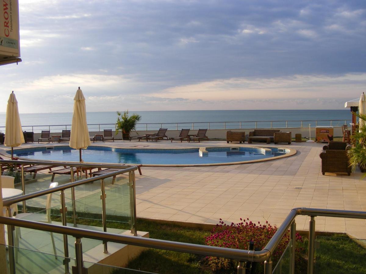 Privat Apartament Golf Coast Kavarna Exteriér fotografie