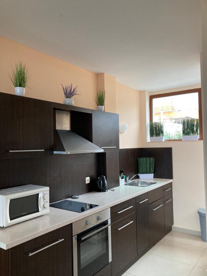 Privat Apartament Golf Coast Kavarna Exteriér fotografie